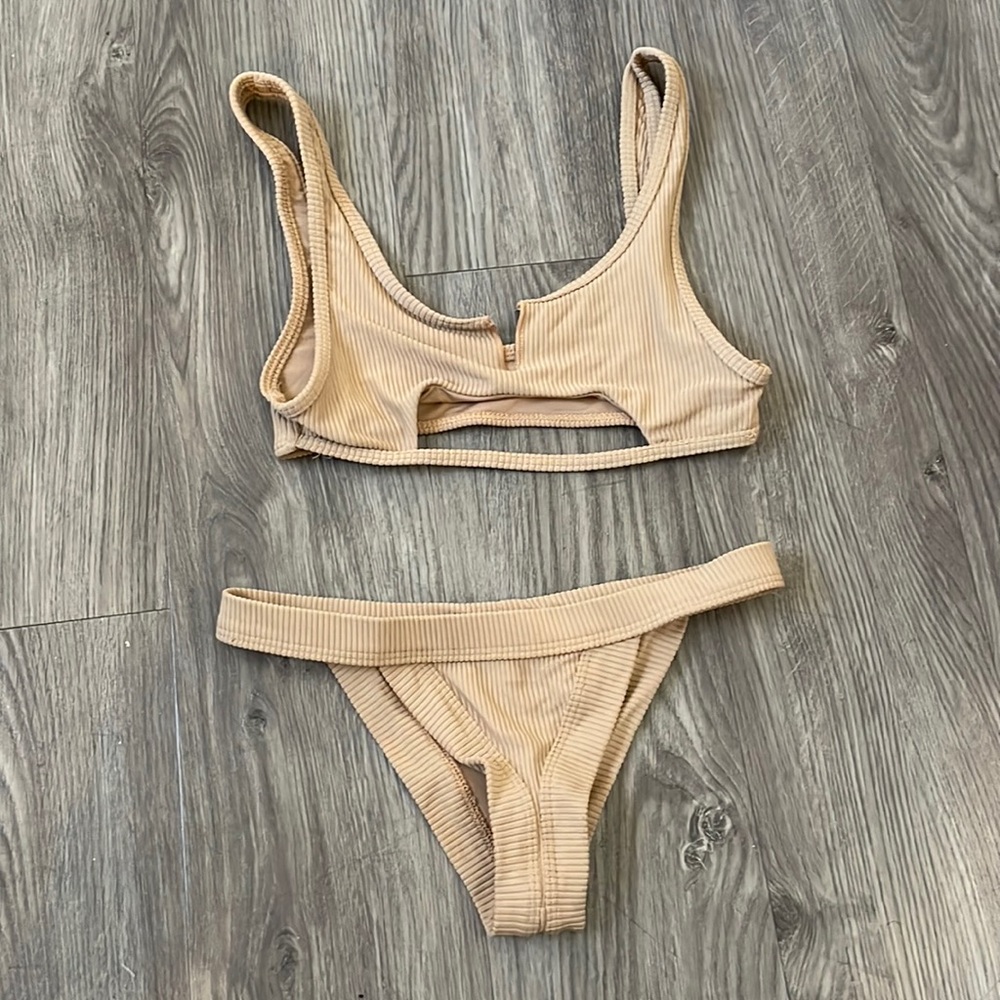 Frankie’s Bikinis Cole Set